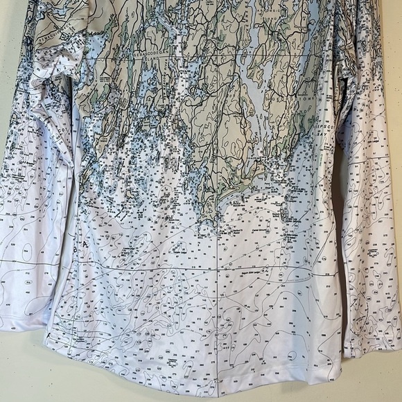 NWT. Janson’s Small Map Print Long Sleeve Tee. - Picture 9 of 9